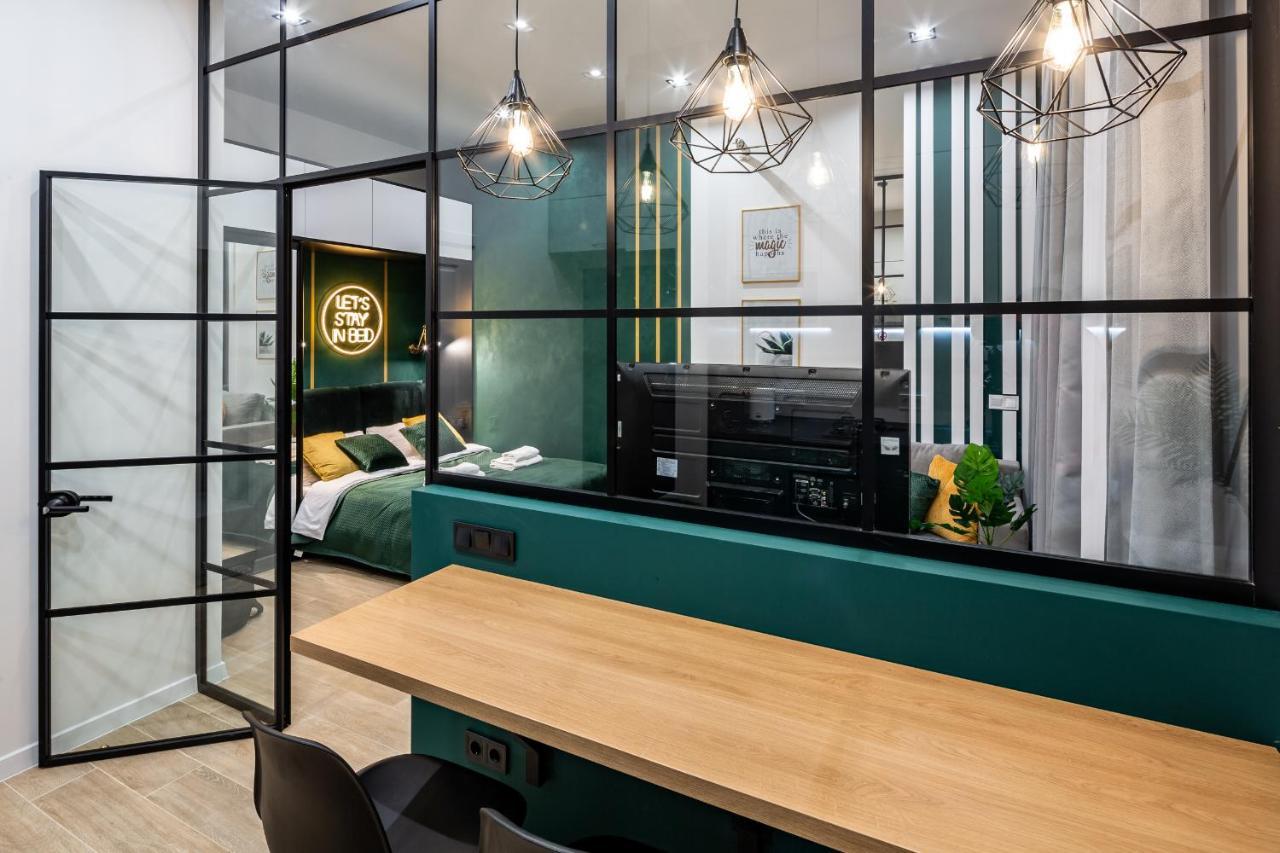 Emerald Lux Apartment. LiveinЛвив Екстериор снимка