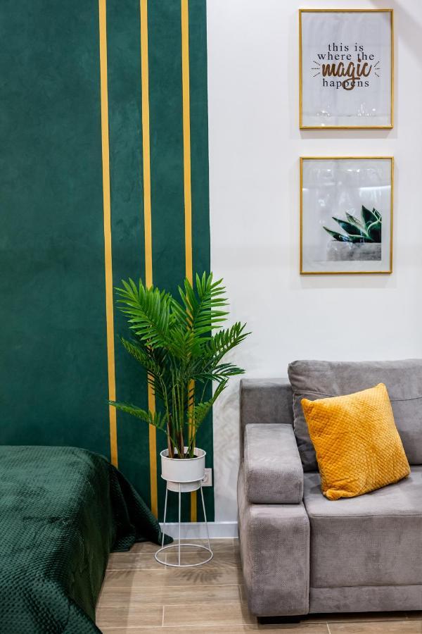 Emerald Lux Apartment. LiveinЛвив Екстериор снимка
