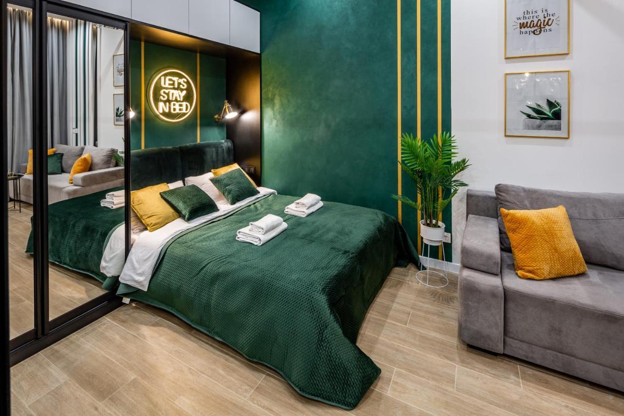 Emerald Lux Apartment. LiveinЛвив Екстериор снимка