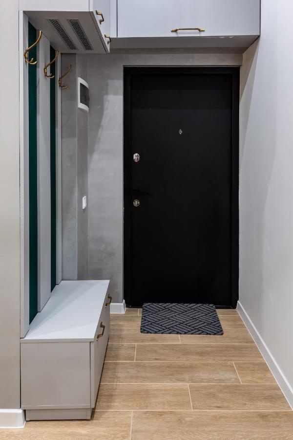 Emerald Lux Apartment. LiveinЛвив Екстериор снимка